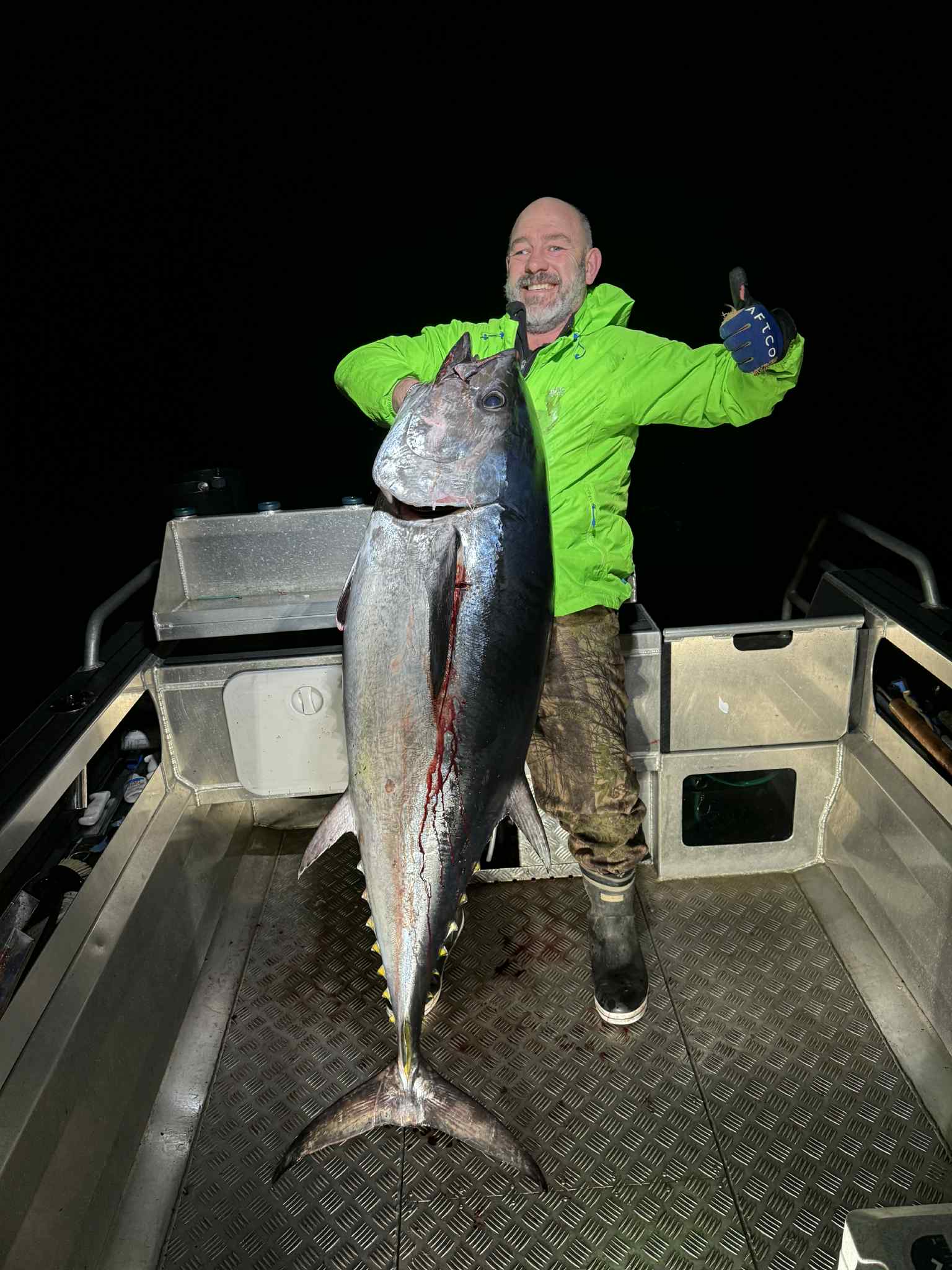 JCJIGS<br>Green Glow GBAR®<br>10/0 Twin Pack<br><h4> The Hook That Swims</h4> - Image 7